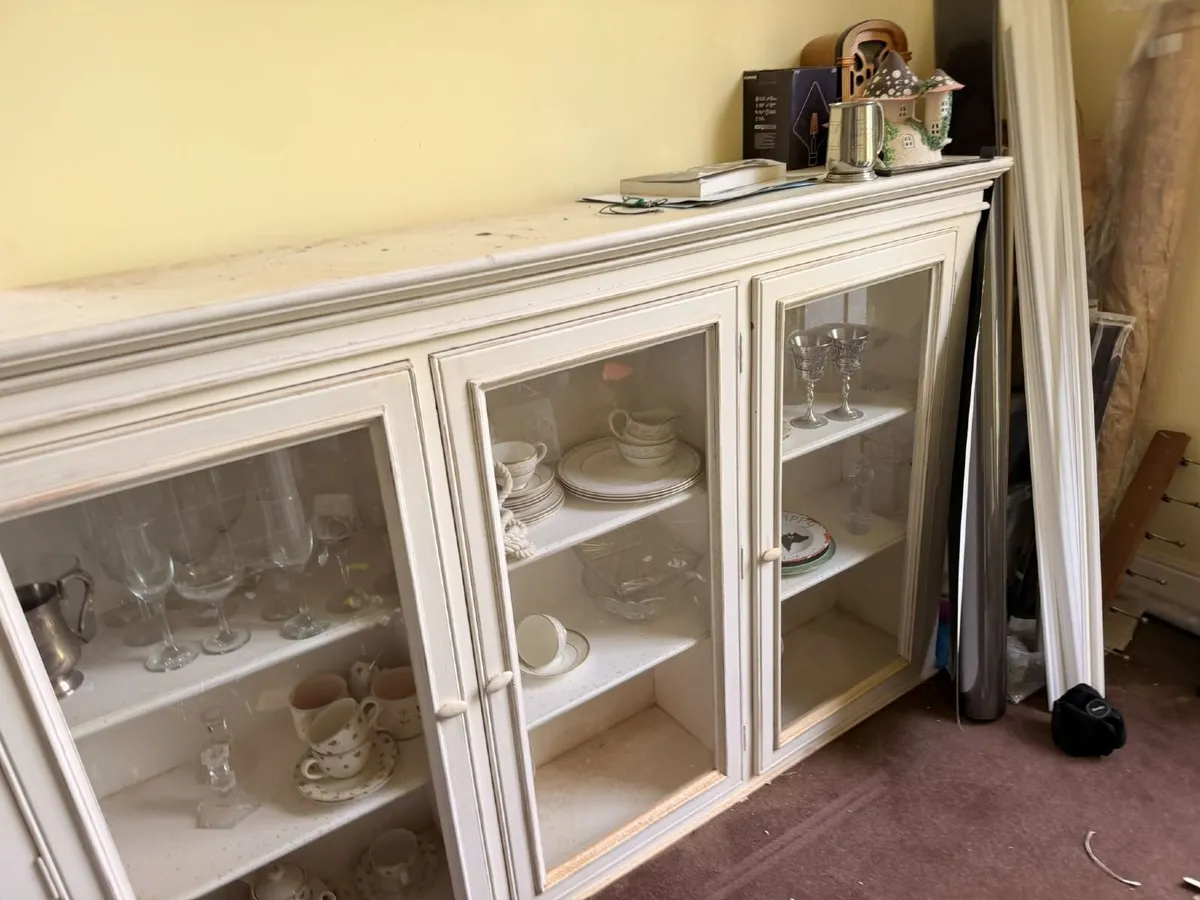 Display cabinet - Image 1