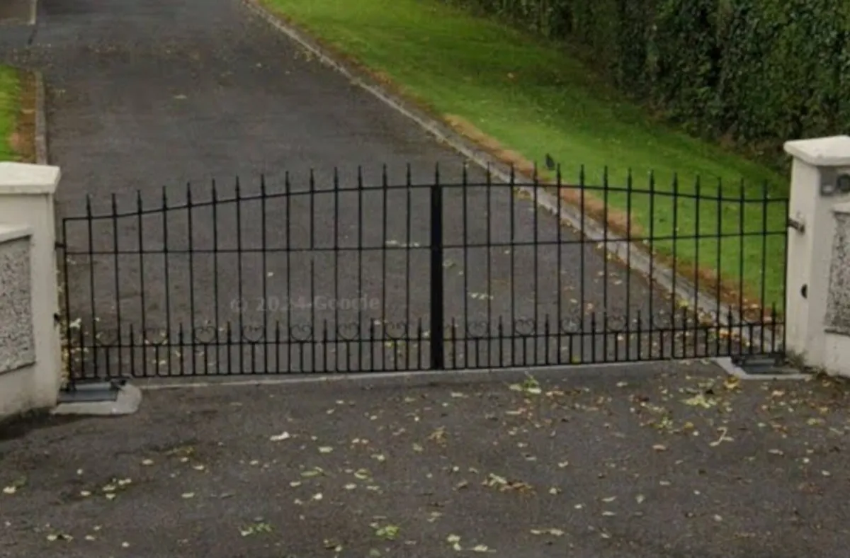 Gates - Image 1