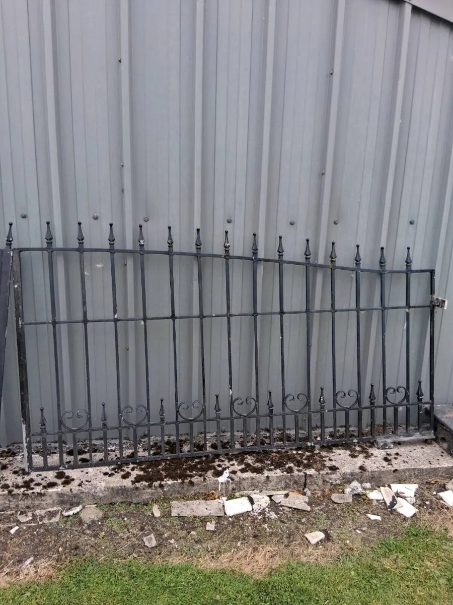 Gates - Image 2