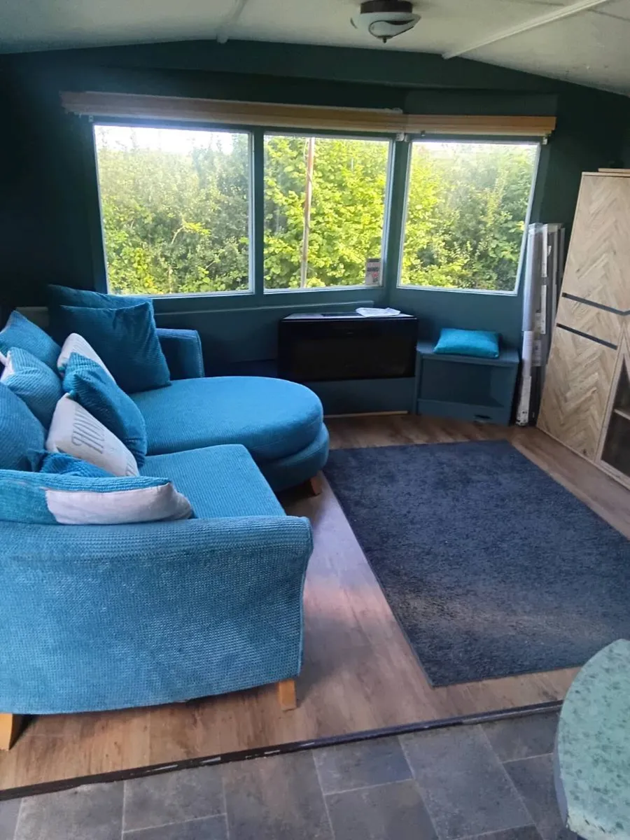 Mobile home - Image 1