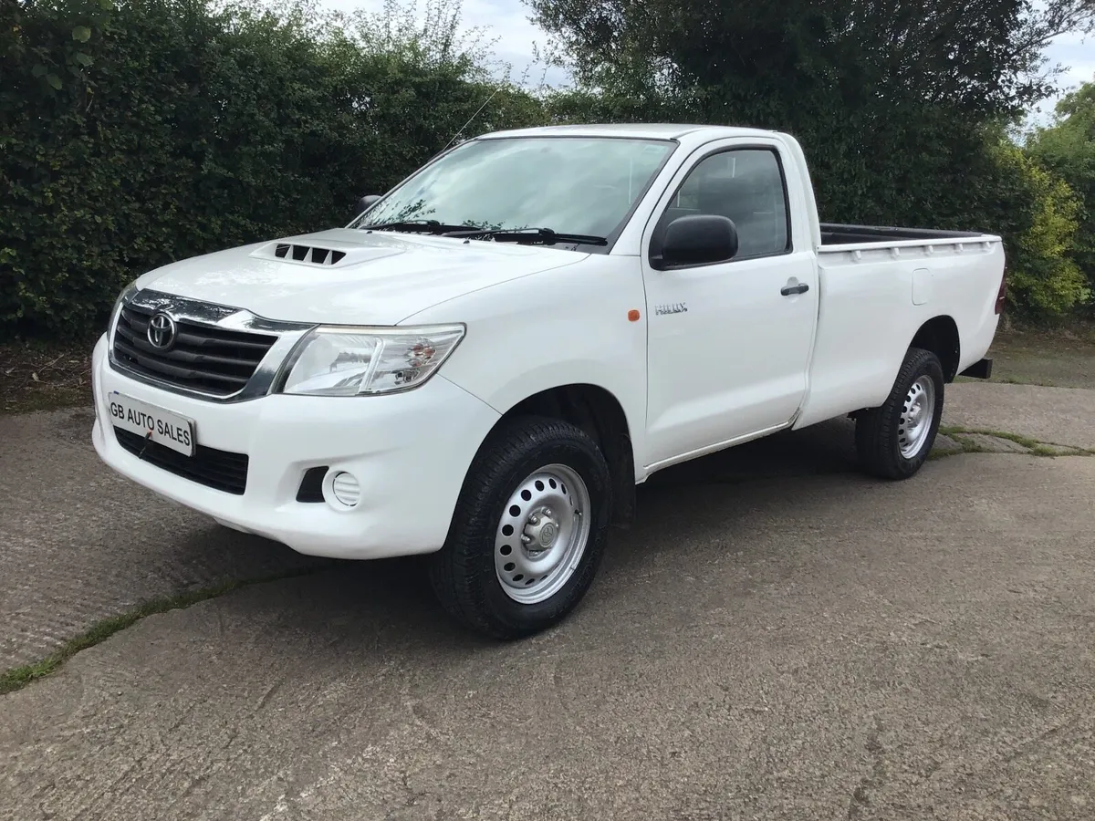Toyota Hilux - Image 1