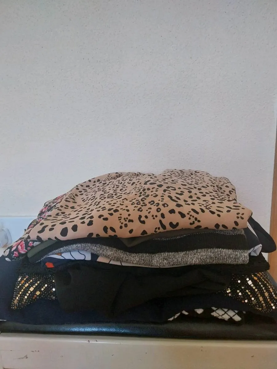 Womens clothes - Image 1