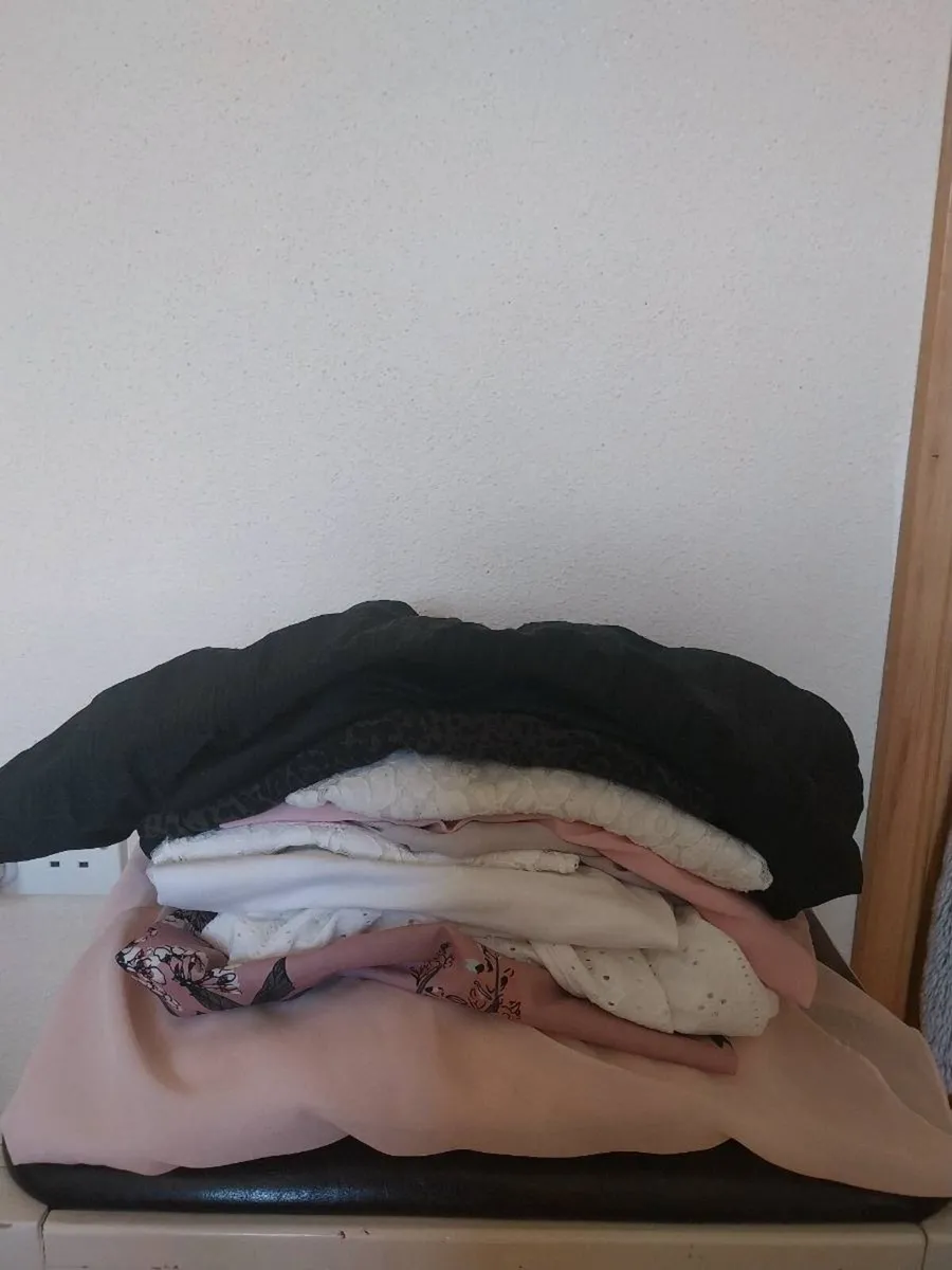 Womens clothes - Image 3