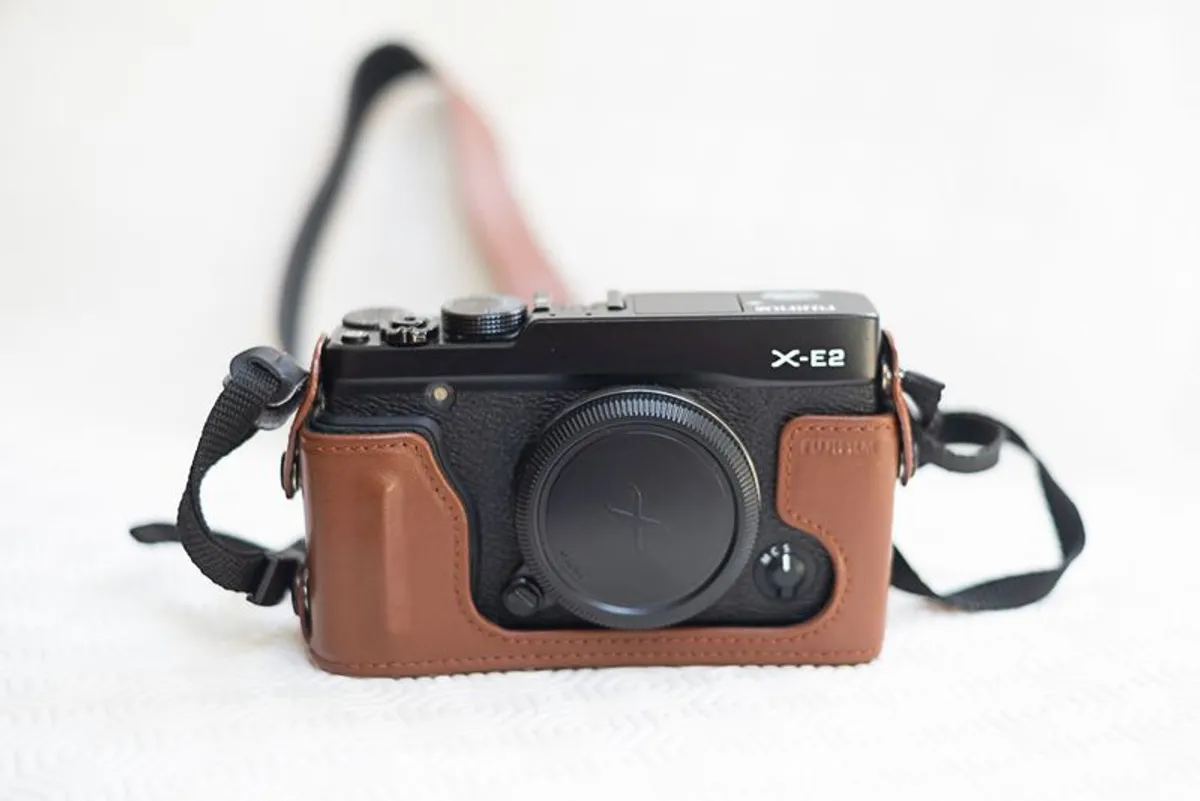 FUJI X-E2 Absolute mint condition - Image 1