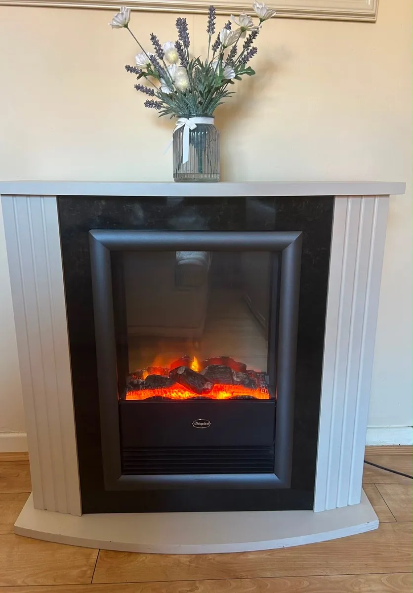 Electric fire and surround - Image 2