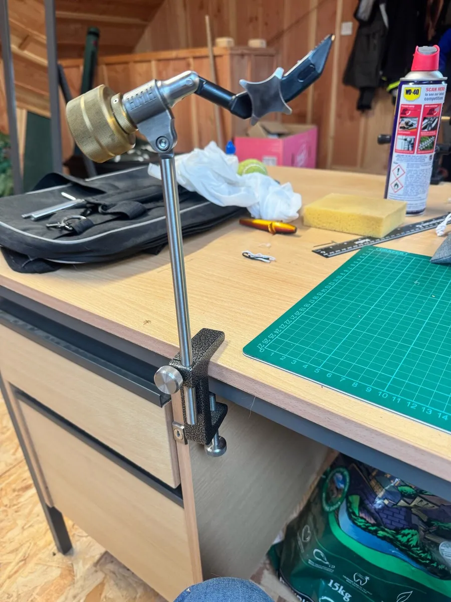HMH TRV Fly Tying Vice - Image 1
