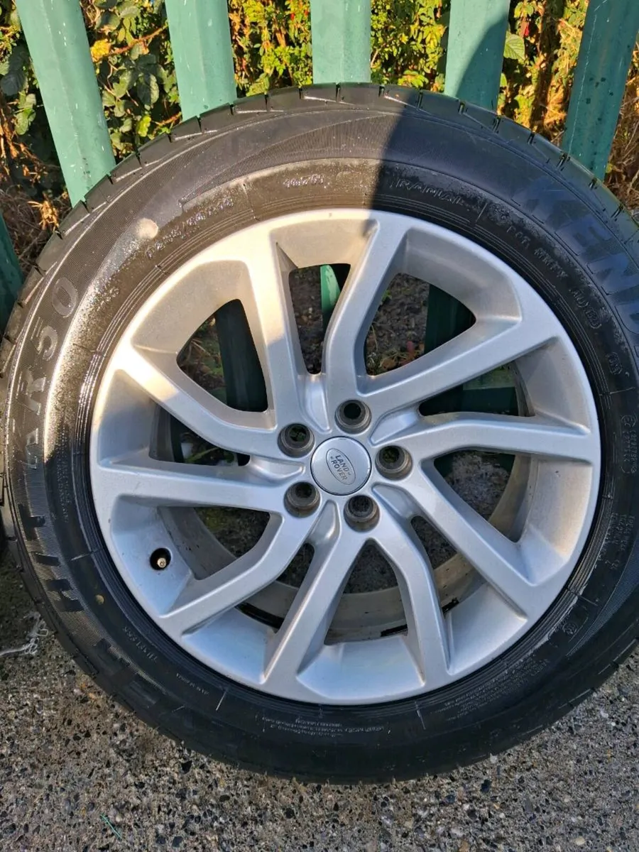 Land rover discovery sport 18" Alloy wheels - Image 1