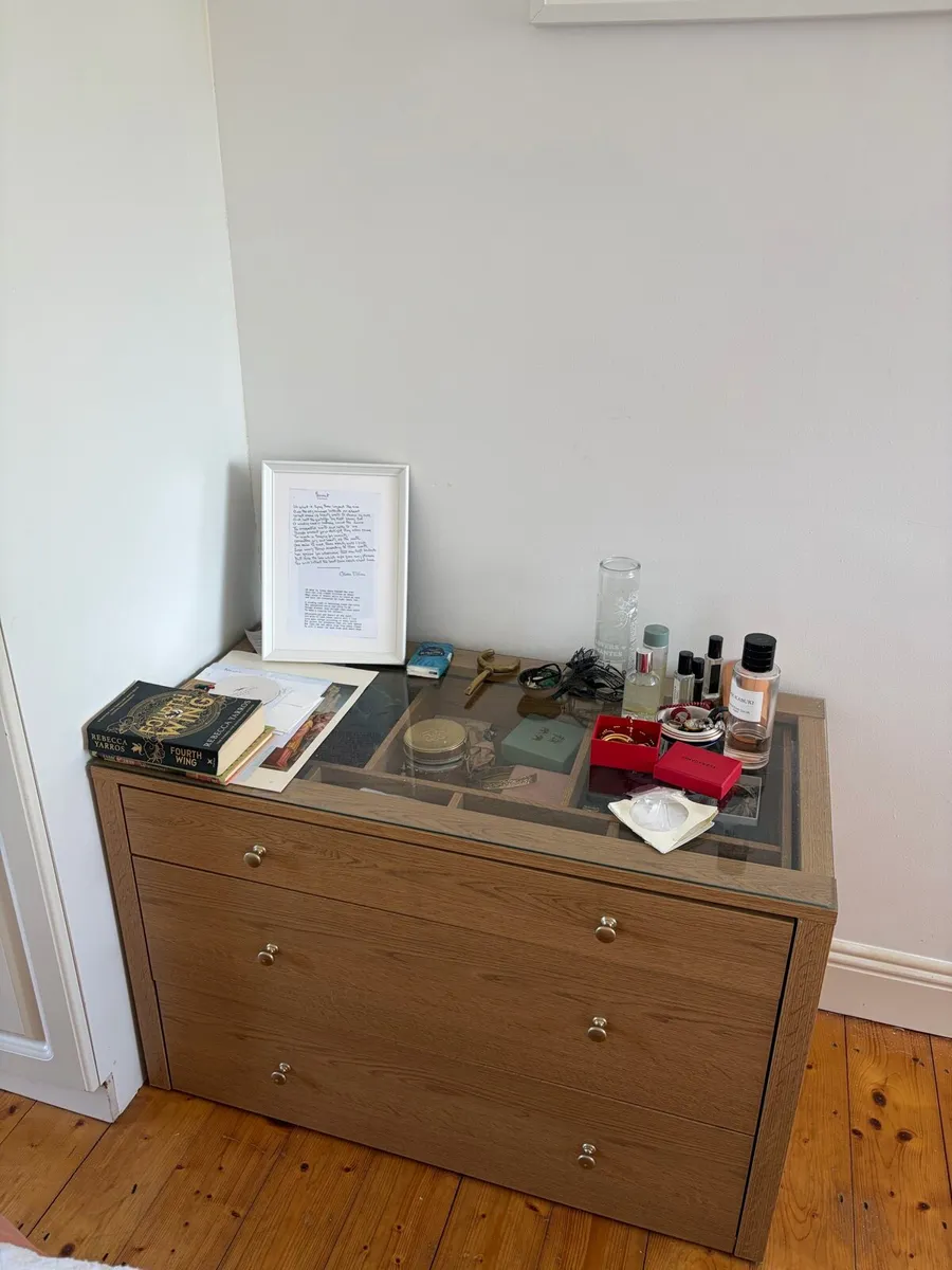 Draws / Cupboard