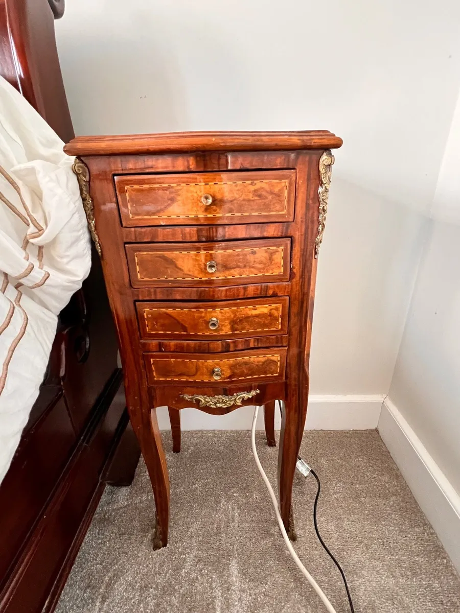 5ft Mahogany Sleigh Bed with Side Tables - Image 3