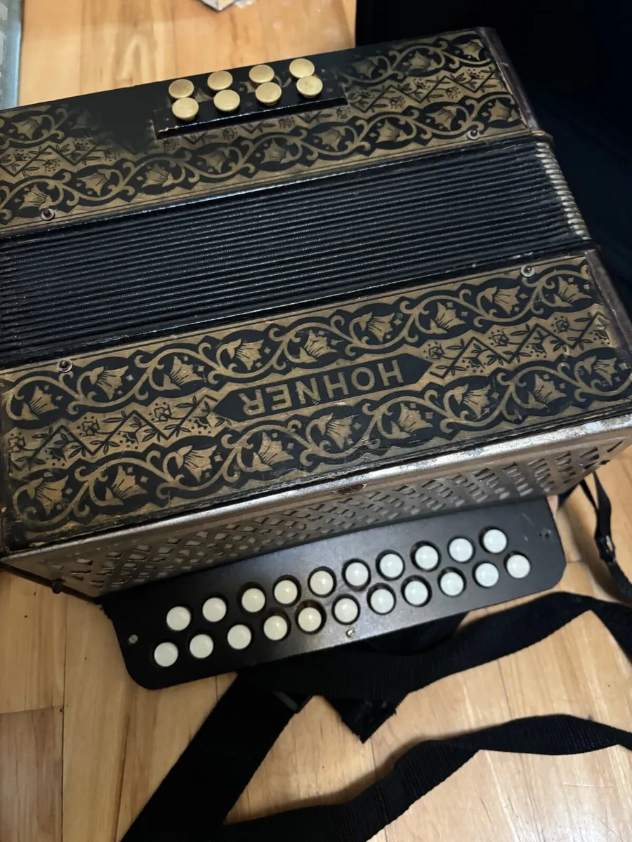 Honer accordion - Image 1