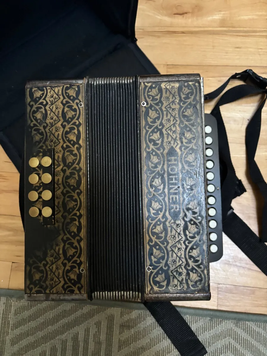 Honer accordion - Image 2