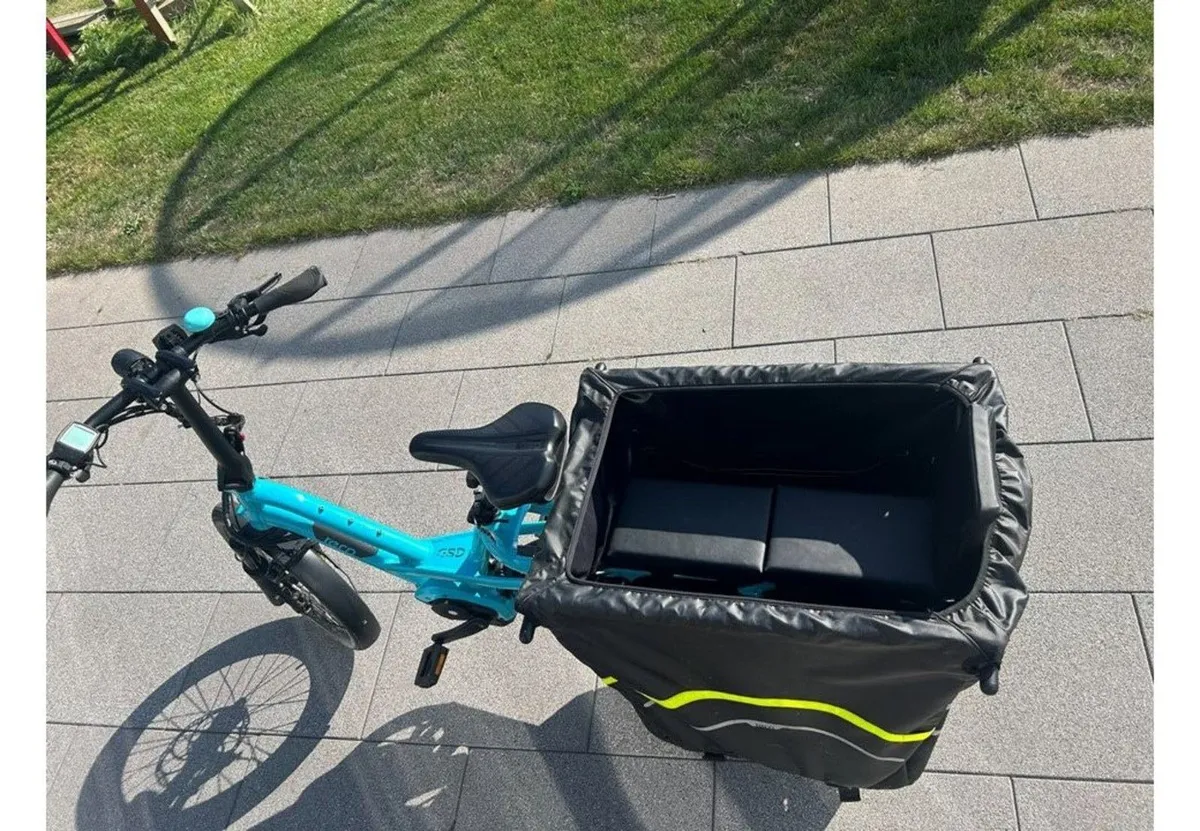 Electric family cargo bicycle - Image 2