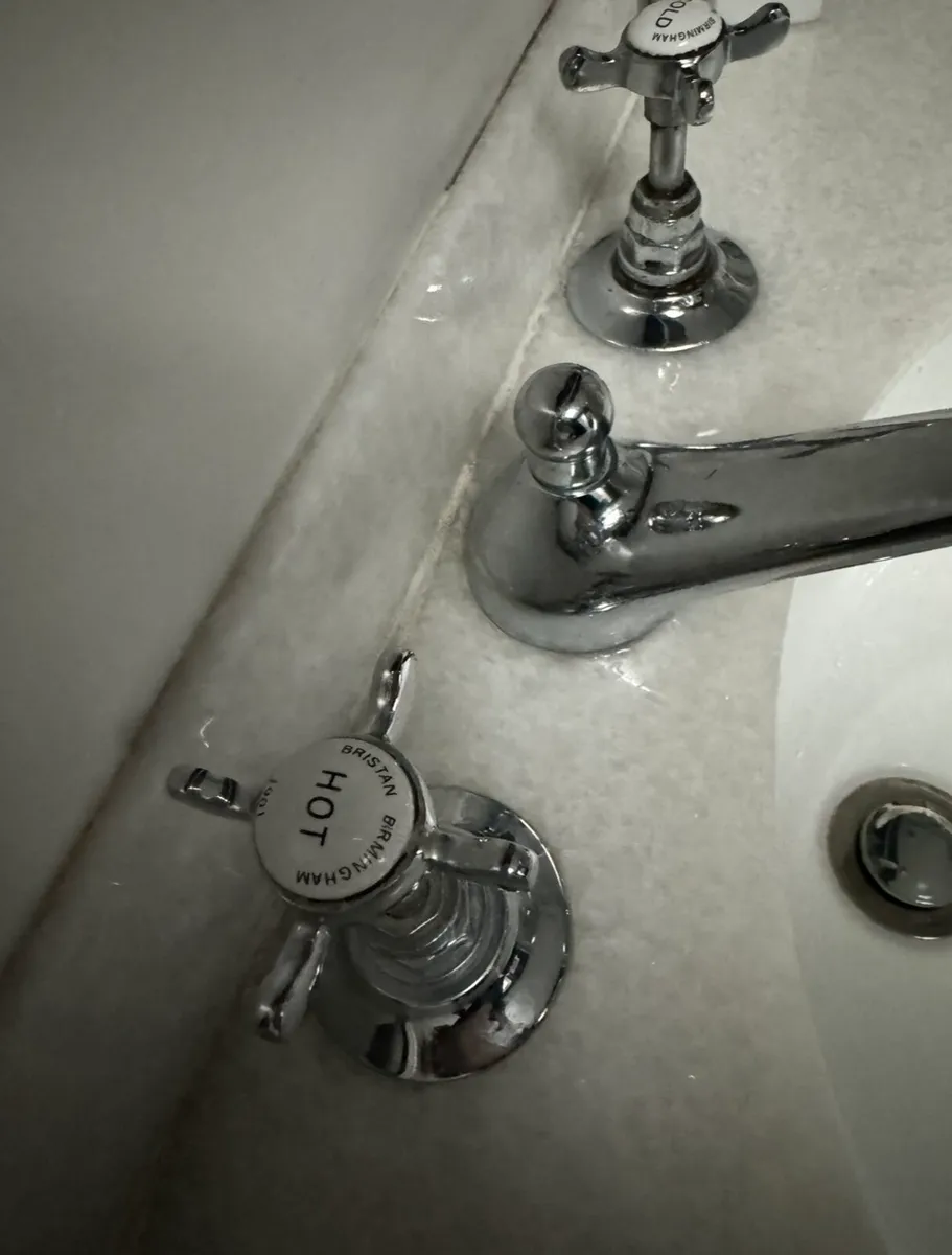 2 Sets of Bristan 1901 Bathroom Taps - Image 2