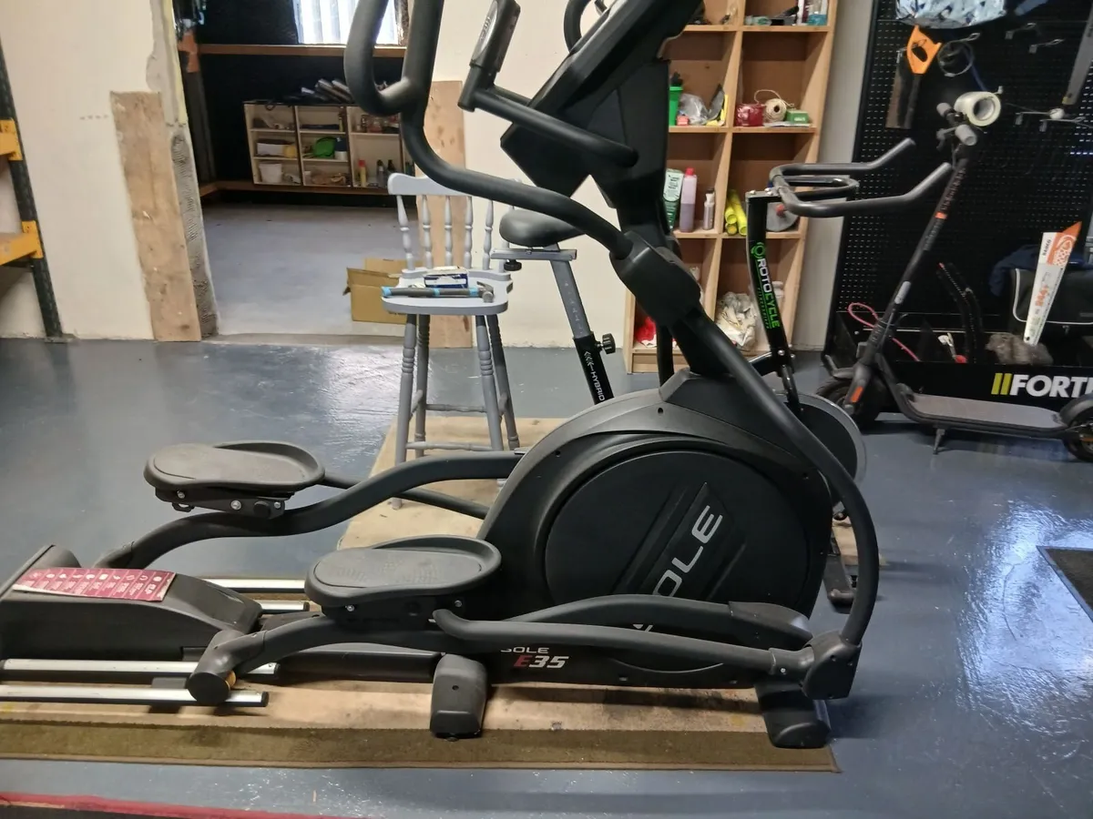 Sole E35 Cross Trainer - Image 1