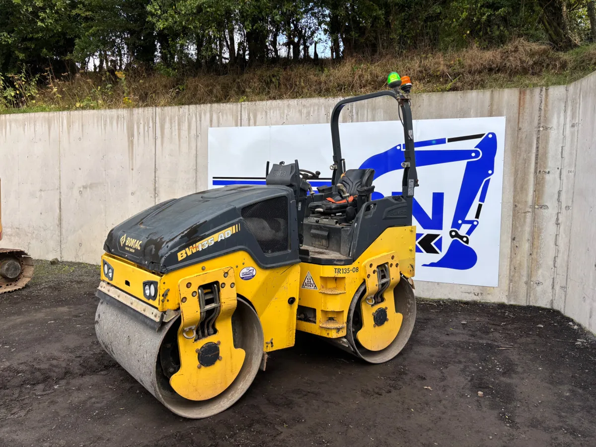 2017 BOMAG BW135 AD-5 - Image 1