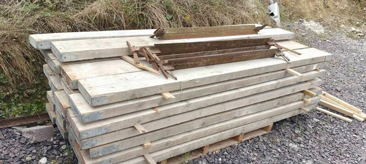 scaffolding planks and ledgers - Image 1