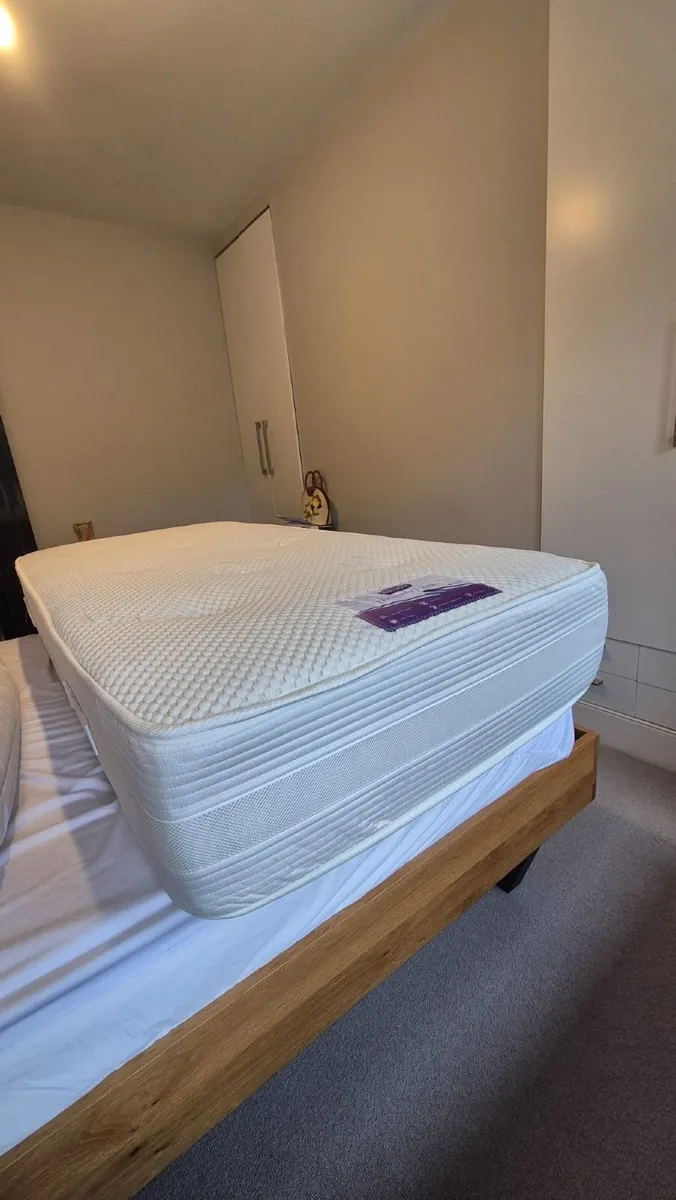 Single mattress for sale - Image 3