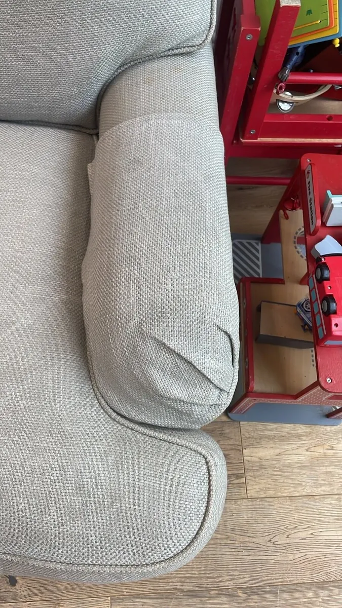 Laura Ashley 4 Seater Sofa - Image 3