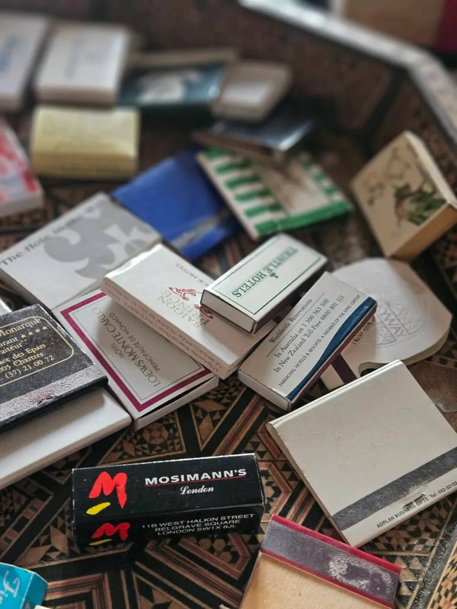 Large Bunch of Collectable Matches - Image 1