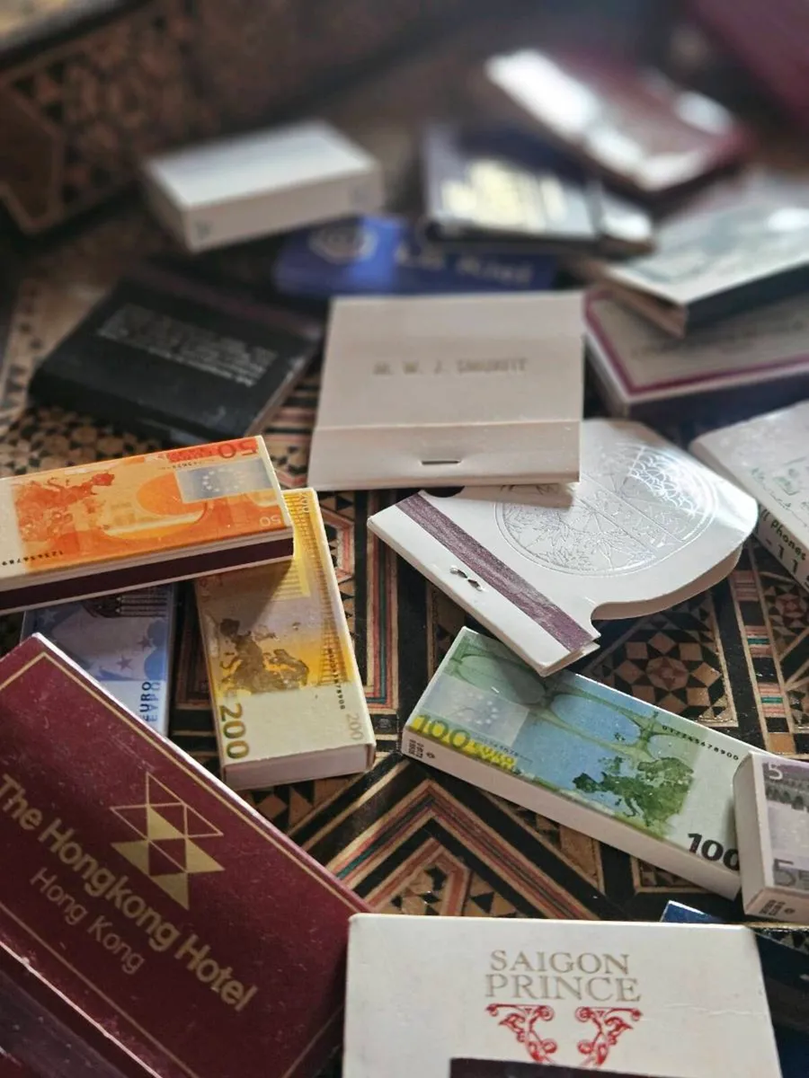Large Bunch of Collectable Matches - Image 2