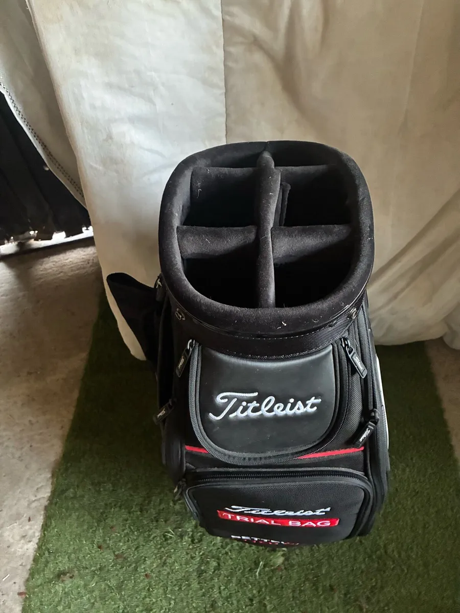 New Titleist Tour mid size golf bag - Image 2