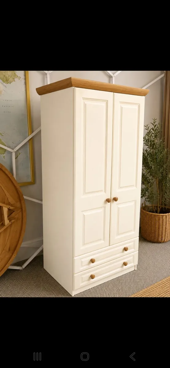 Wardrobe - Image 3