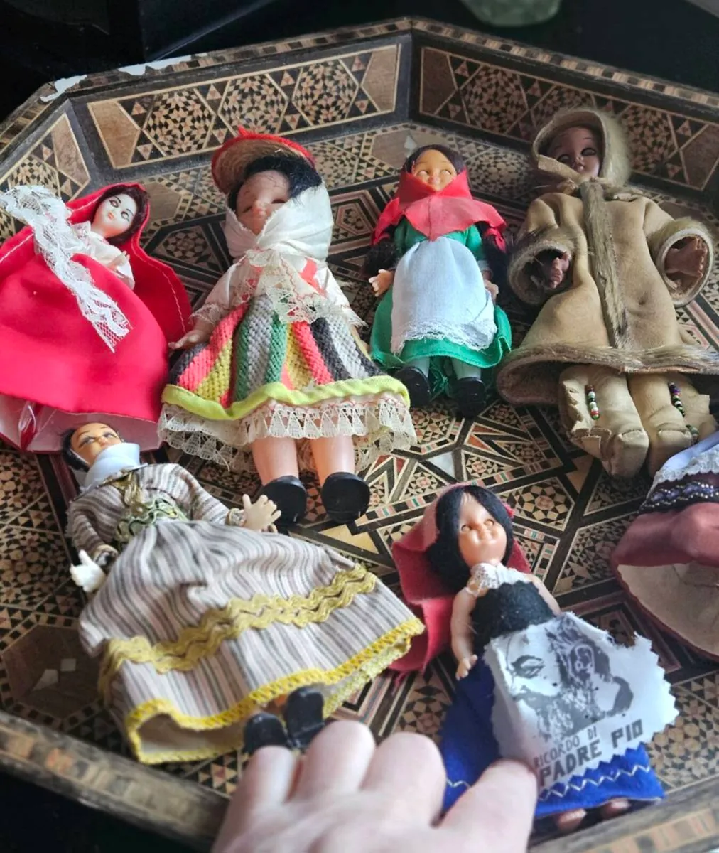 Bunch of Collectable Dolls - Image 1