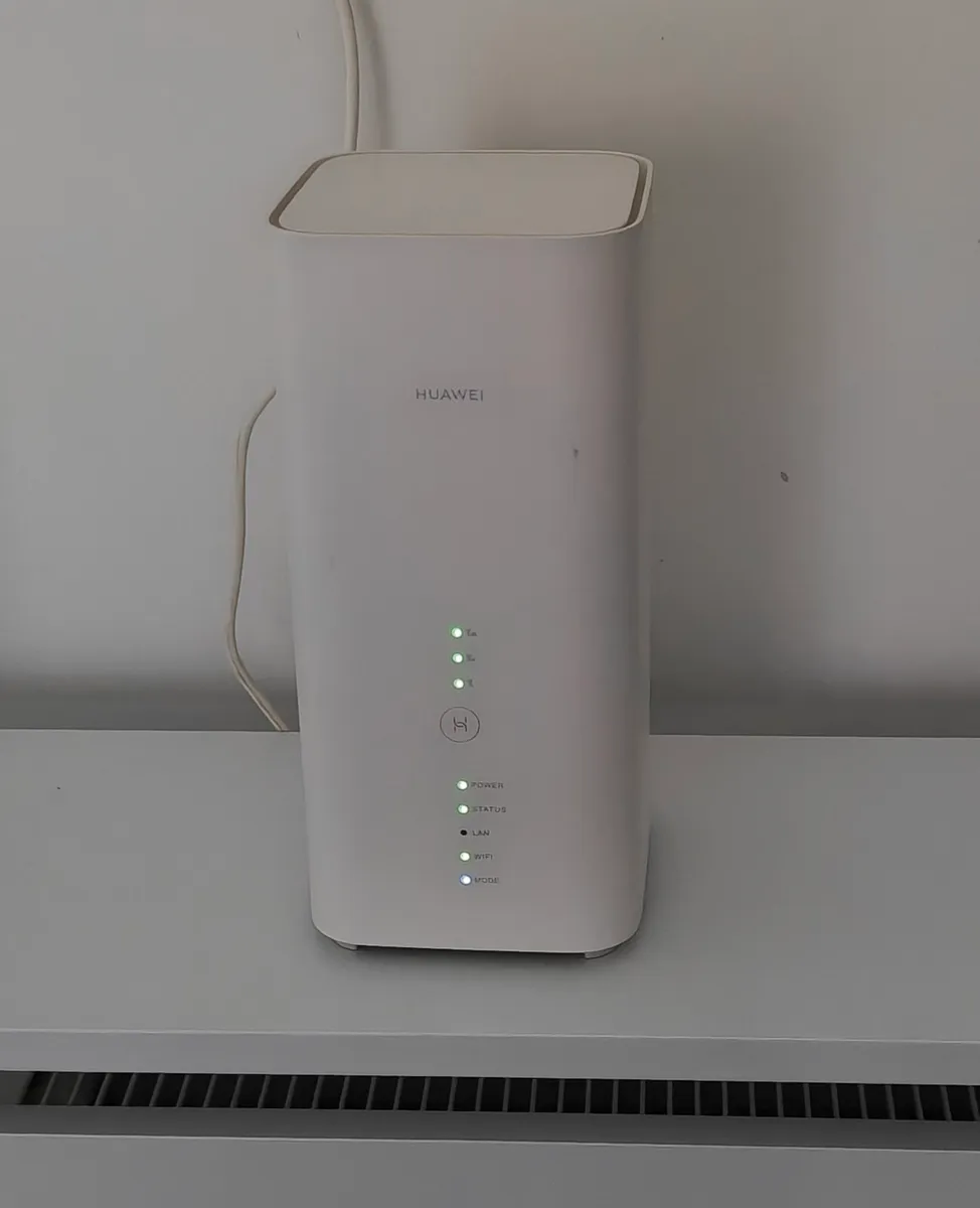 Huawei B818-263 Unlocked 4G+ Router / Modem