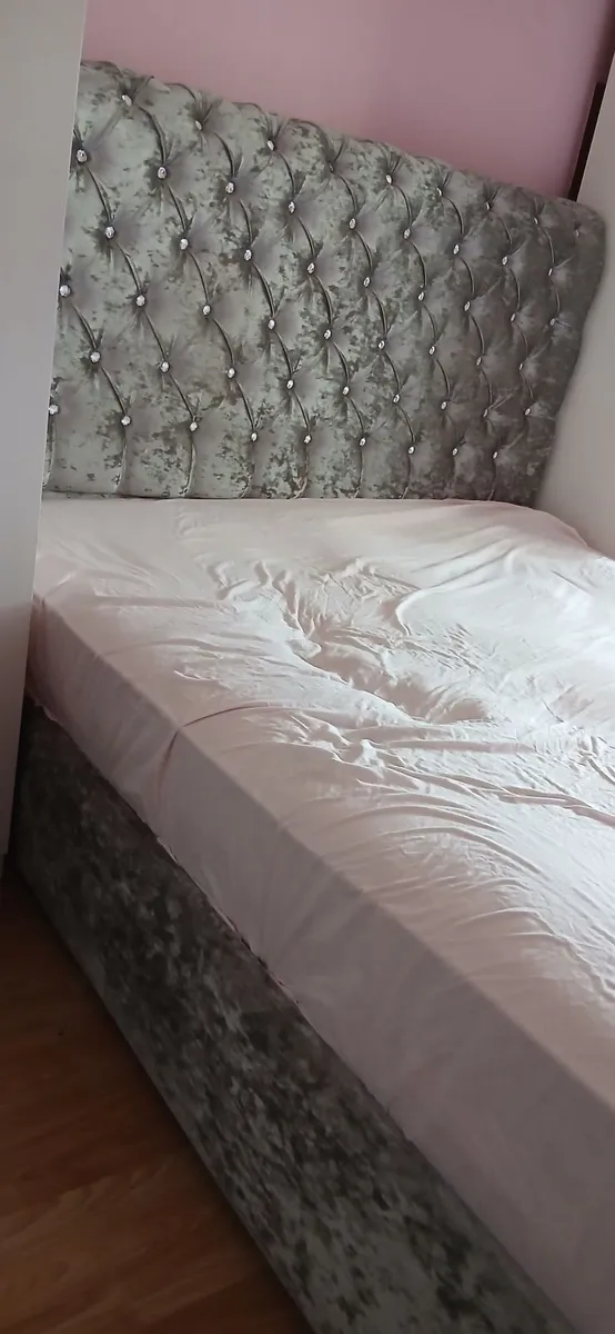 Double  sleigh bed - Image 4