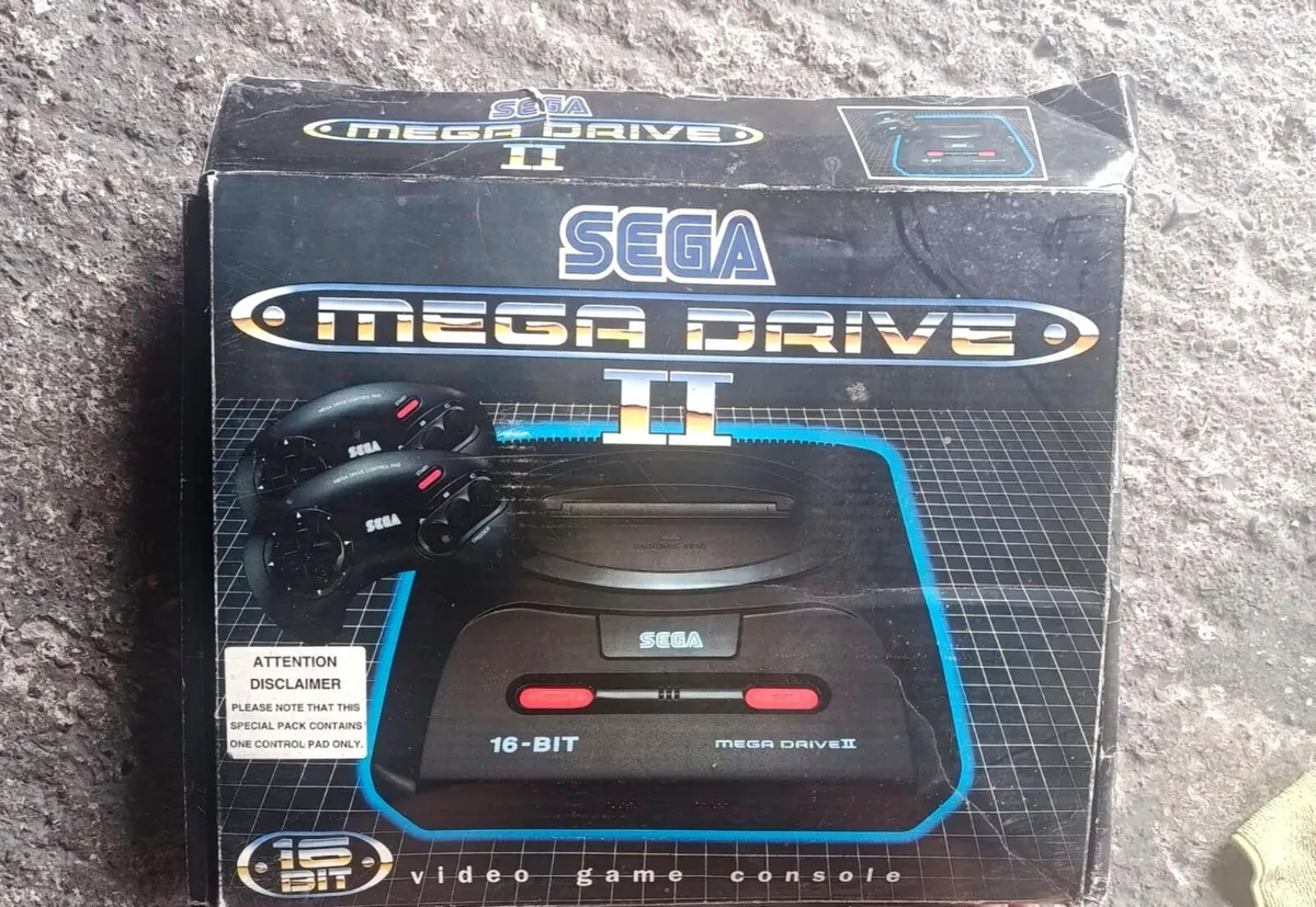 Sega MEGA DRIVE II Retro Console - Image 1
