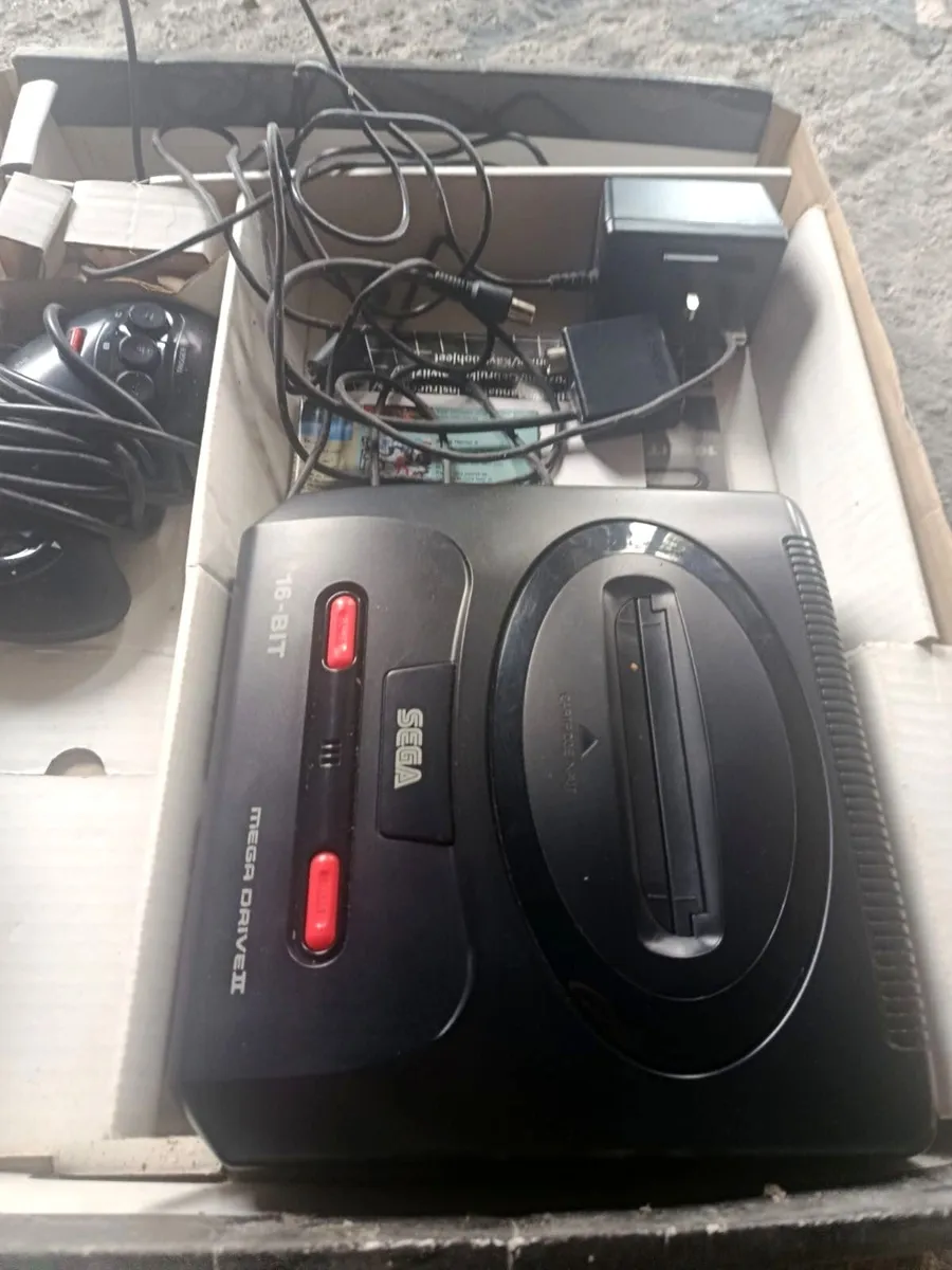 Sega MEGA DRIVE II Retro Console - Image 3