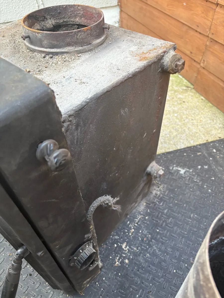 Stove with back boiler - Image 4