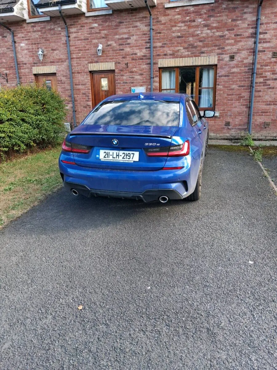 2021 bmw 330e m sport - Image 2