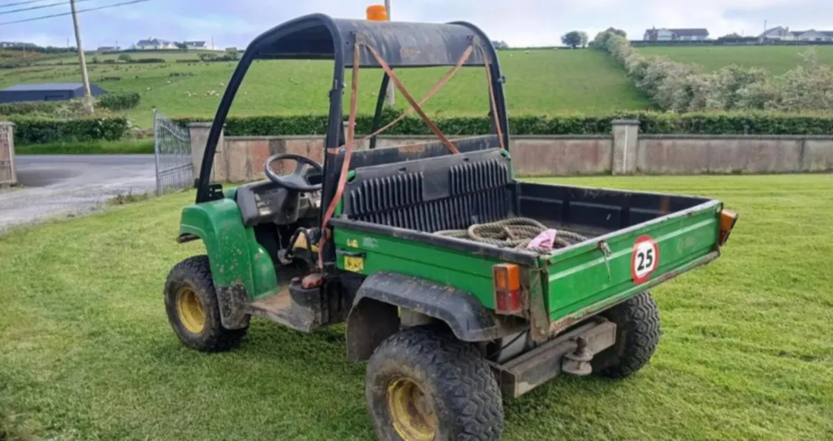 2010 John Deere Gator - Image 4