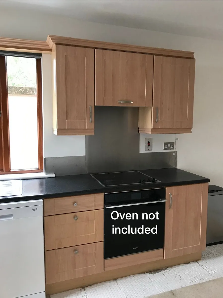 Kitchen including appliances - Image 1