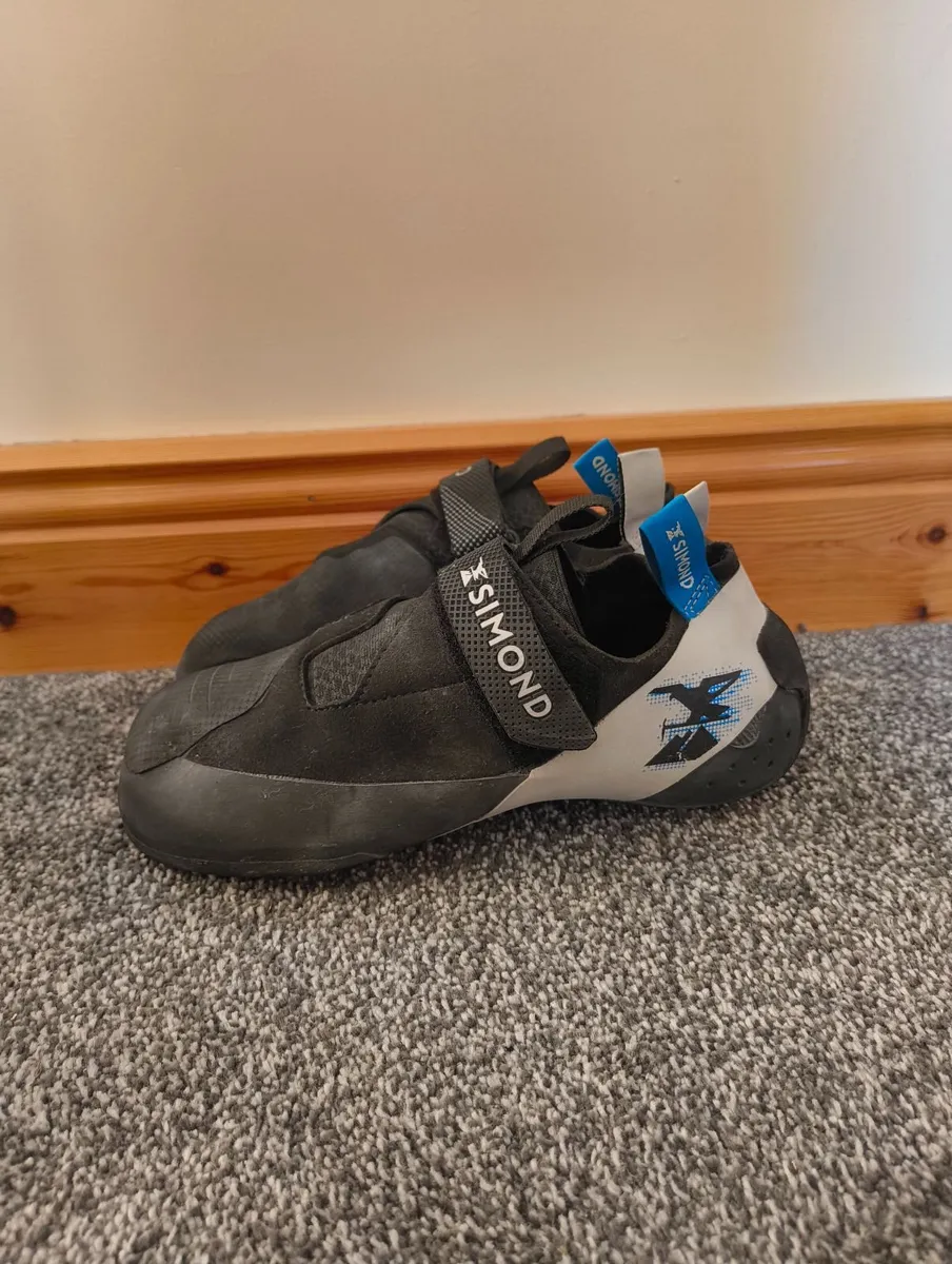 Climbing shoes x 3 pairs - Image 1