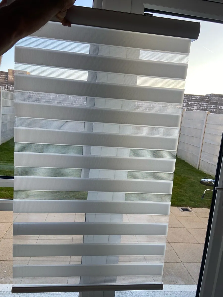 Day/night roller blinds - Image 1