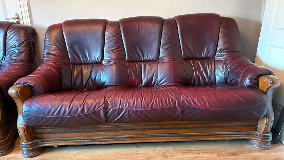 Leather couch & chairs 3 1 1 - Image 2