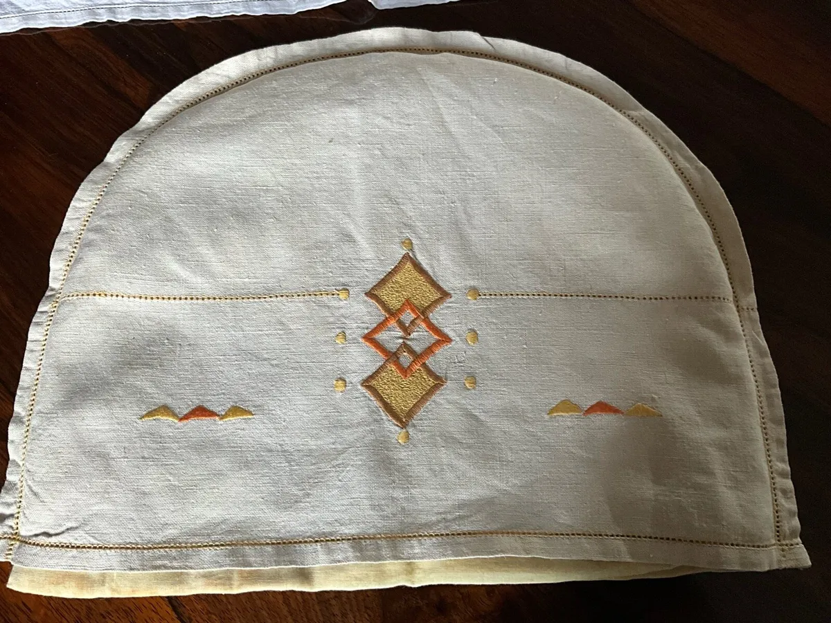 Vintage Art Deco Geometric Tea Cosy + Tray Cloth - Image 2