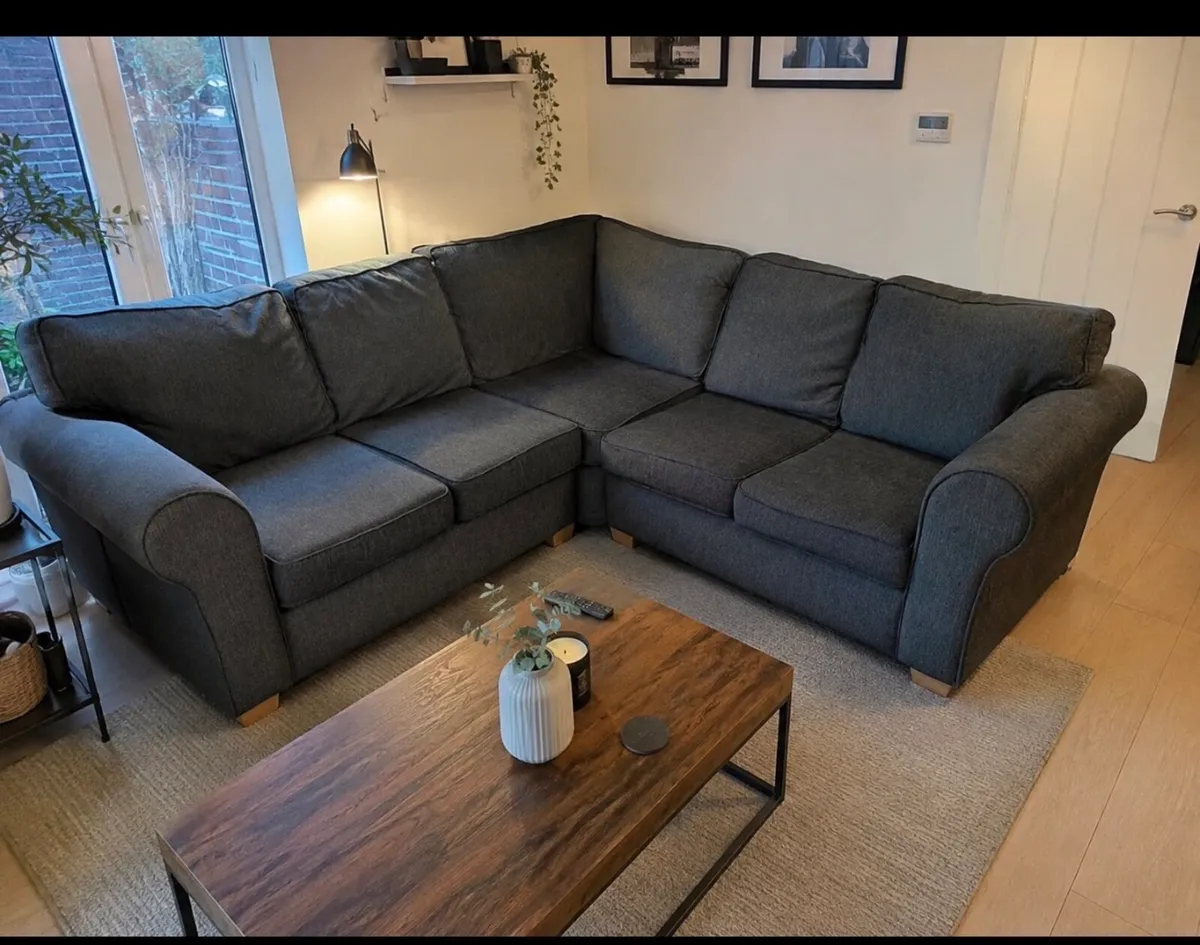 Corner sofa
