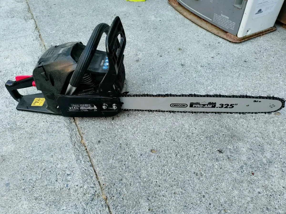 Chainsaw - Image 1