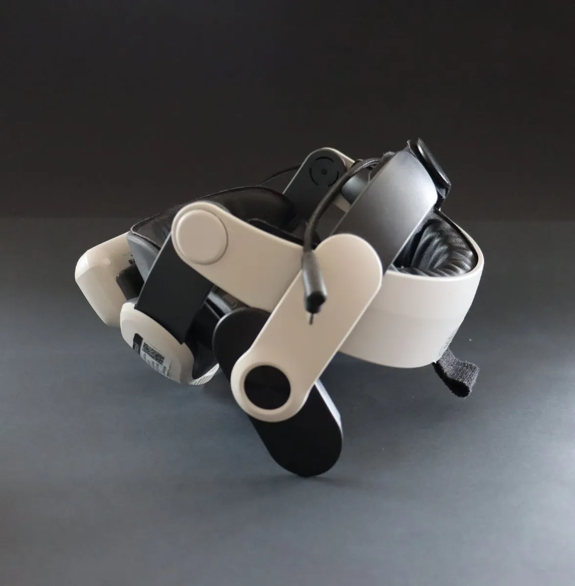 Meta quest 3 128gb with BoboVR battery head strap - Image 3