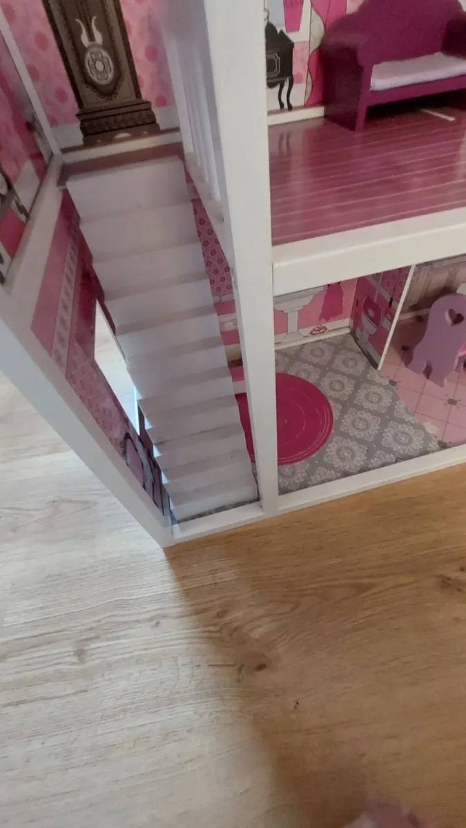 Play kitchen