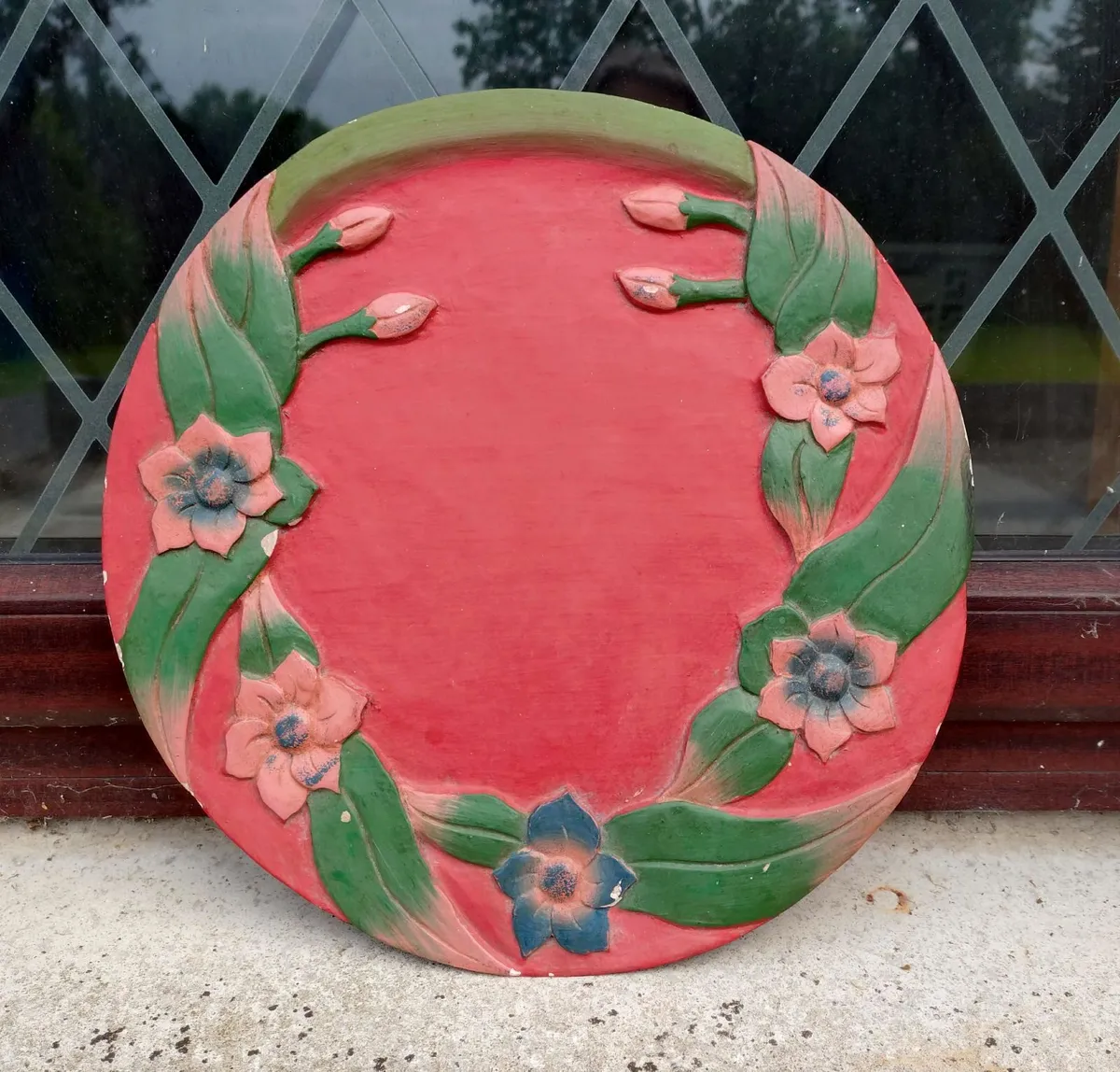 round decorative timber piece (used). - Image 1