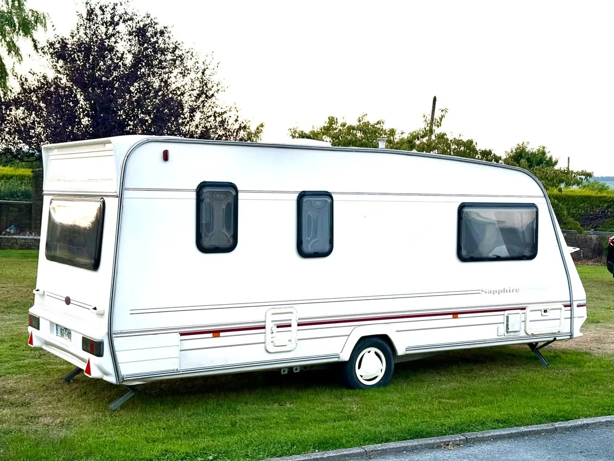2002 Eccles Sterling Sapphire 5 berth Caravan - Image 4