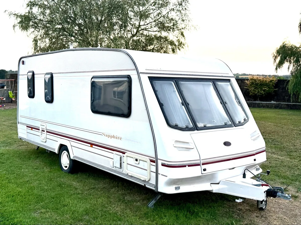 2002 Eccles Sterling Sapphire 5 berth Caravan - Image 3