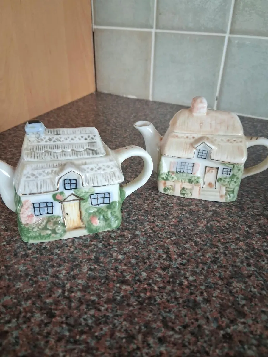 Vintage Miniature Cottage Teapots Collection (Set - Image 2