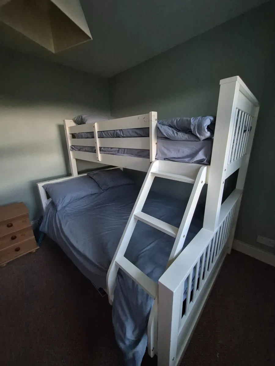 Bunk bed