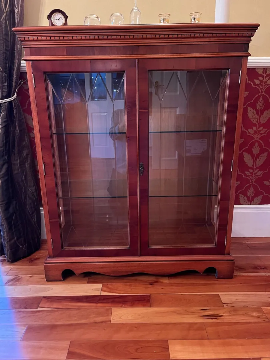 Beautiful Glass Display Cabinet - Image 1