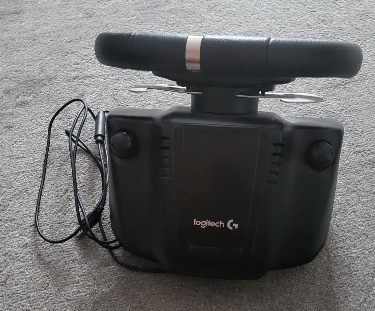 Logitech G920 wheel + pedals - Image 2